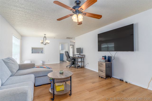9135 S Maplewood Avenue, Tulsa, OK 74137