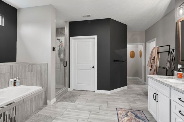 1157 Chesapeake Cove Drive, Lafayette, IN 47909