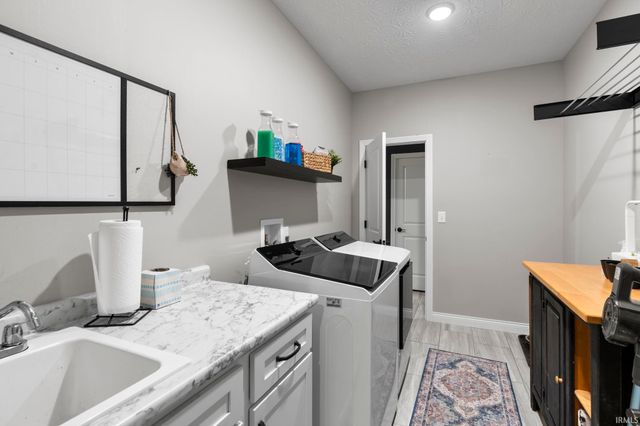 1157 Chesapeake Cove Drive, Lafayette, IN 47909