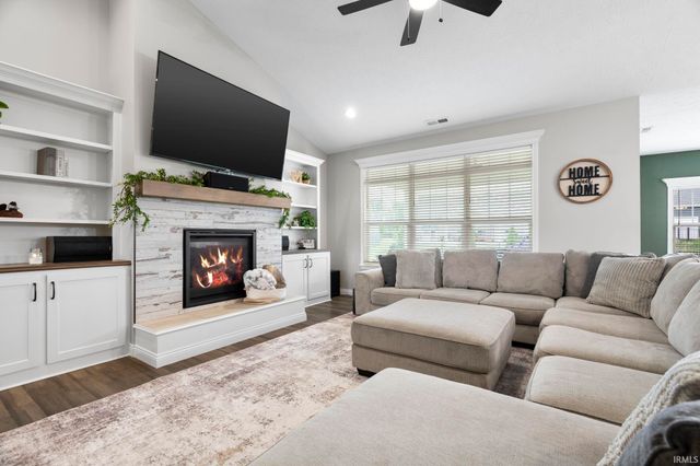 1157 Chesapeake Cove Drive, Lafayette, IN 47909