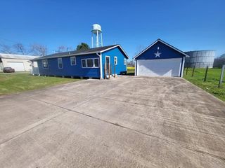 211 Peach Street, Sweeny, TX 77480