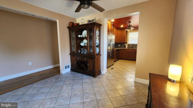 240 PINEWOOD RD, Baltimore, MD 21222
