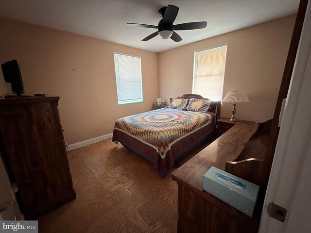 240 PINEWOOD RD, Baltimore, MD 21222