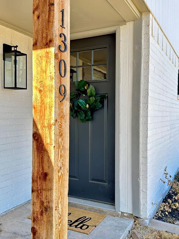 Image 2 of property listing at 1309 Gregory Drive, San Angelo, TX 76905