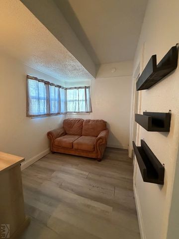 419 W 11th St, Pueblo, CO 81003