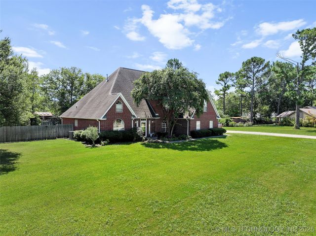 114 Meadow Road, Ardmore, OK 73401