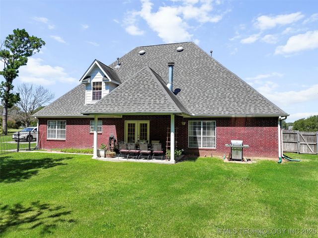 114 Meadow Road, Ardmore, OK 73401