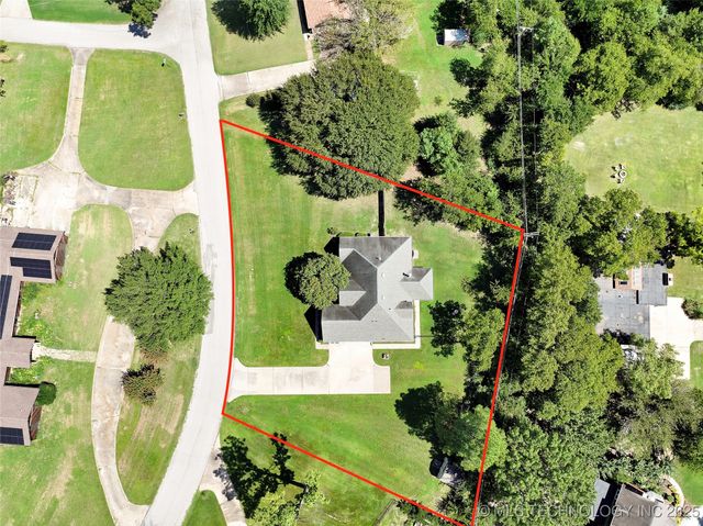 114 Meadow Road, Ardmore, OK 73401