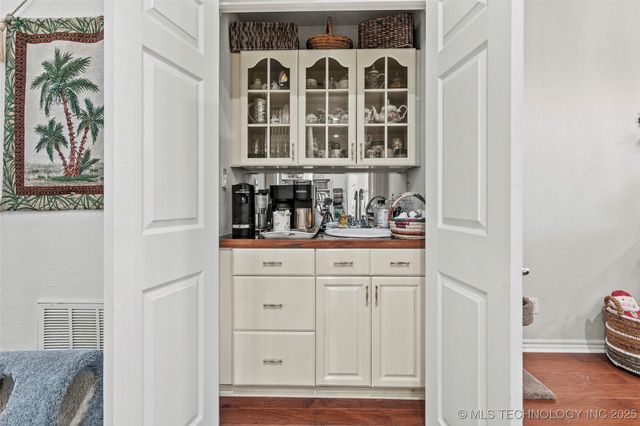 114 Meadow Road, Ardmore, OK 73401