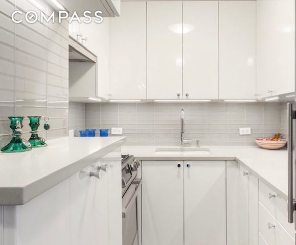 61 Jane St Apt 15A, New York City, NY 10014