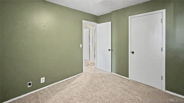 408 S Osage Street, Grove, OK 74344