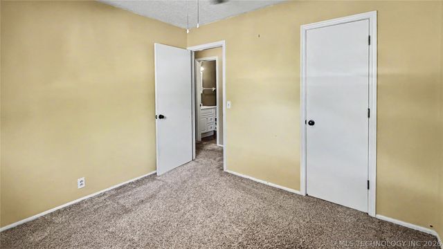 408 S Osage Street, Grove, OK 74344