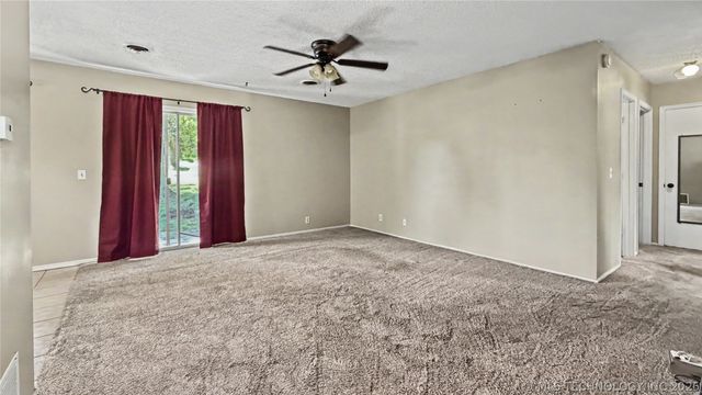 408 S Osage Street, Grove, OK 74344