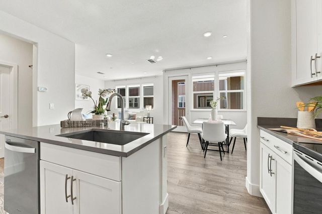 43 Tidal Way, San Mateo, CA 94401