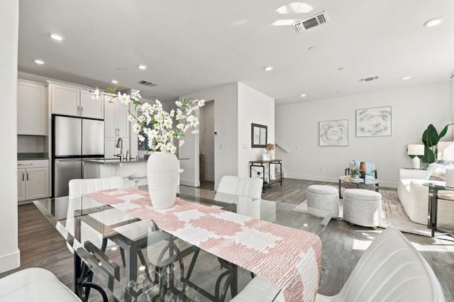 43 Tidal Way, San Mateo, CA 94401