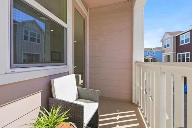 43 Tidal Way, San Mateo, CA 94401