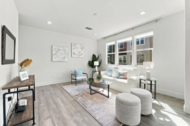 43 Tidal Way, San Mateo, CA 94401