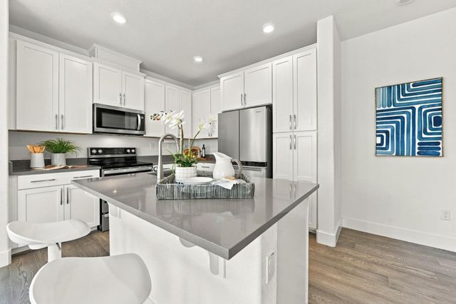 43 Tidal Way, San Mateo, CA 94401