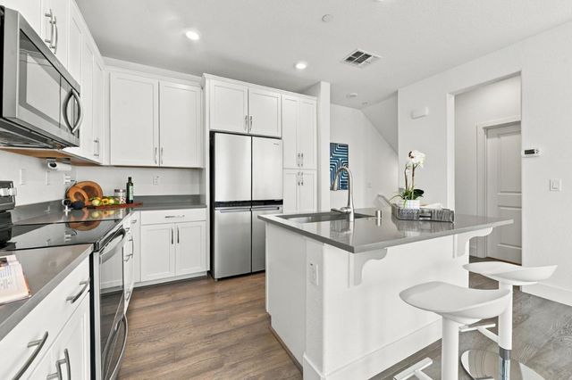 43 Tidal Way, San Mateo, CA 94401