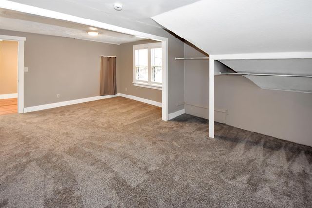 909 2nd Ave NW, Minot, ND 58703