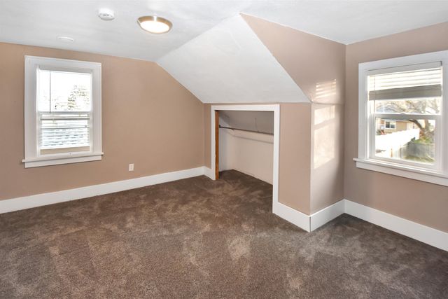 909 2nd Ave NW, Minot, ND 58703