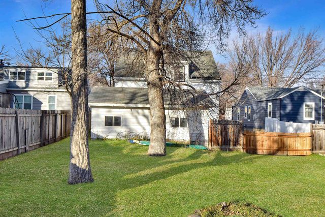 909 2nd Ave NW, Minot, ND 58703