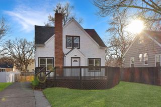 909 2nd Ave NW, Minot, ND 58703