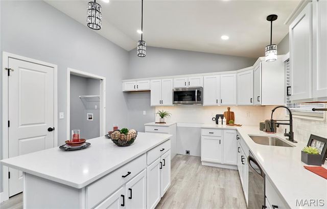 301 Park Place Drive, Union, MO 63084