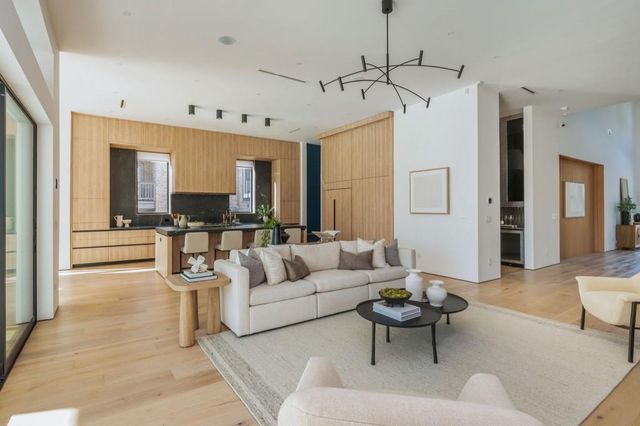 1127 Wimberly Road, Atlanta, GA 30319