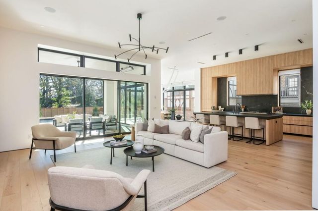 1127 Wimberly Road, Atlanta, GA 30319