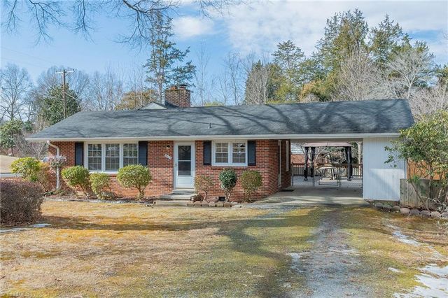 4602 Wait Road, Winston-salem, NC 27106