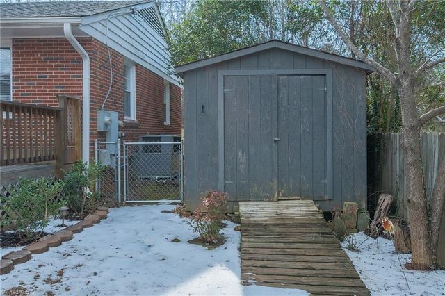 4602 Wait Road, Winston-salem, NC 27106