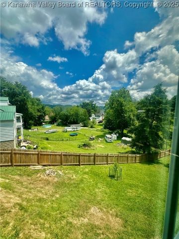 920 Lee Street, St Albans, WV 25177