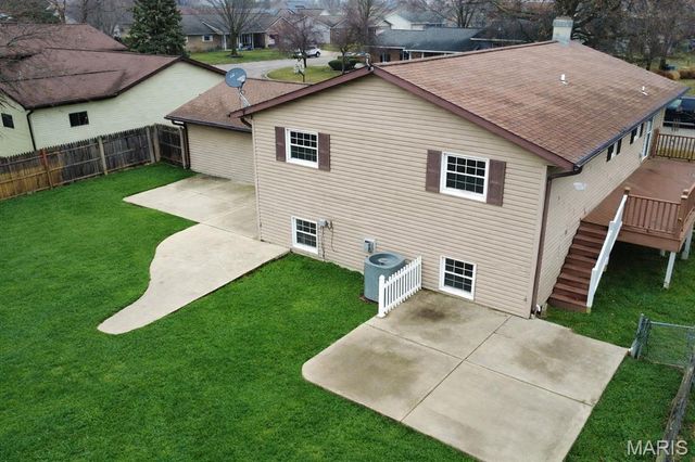 409 Thouvenot Lane, New Baden, IL 62265