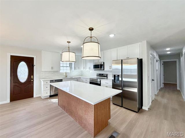 409 Thouvenot Lane, New Baden, IL 62265