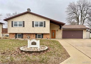 409 Thouvenot Lane, New Baden, IL 62265