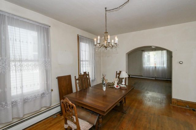 810 S 36th STREET, Milwaukee, WI 53215