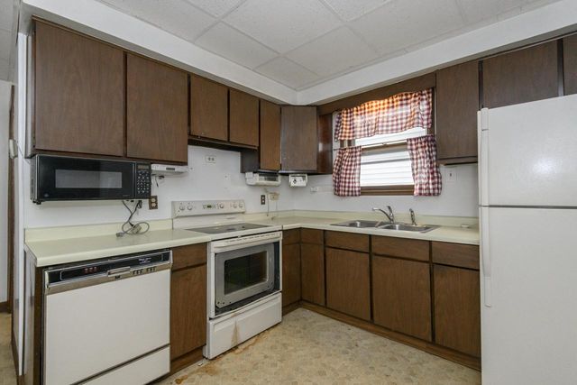 810 S 36th STREET, Milwaukee, WI 53215