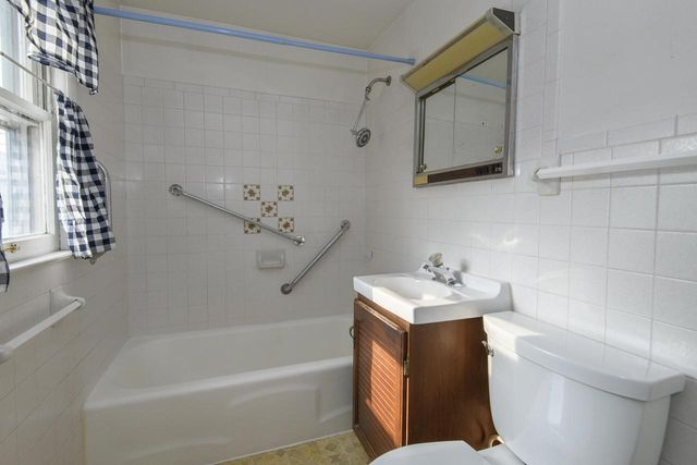 810 S 36th STREET, Milwaukee, WI 53215