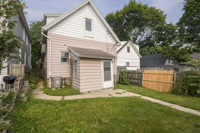 810 S 36th STREET, Milwaukee, WI 53215
