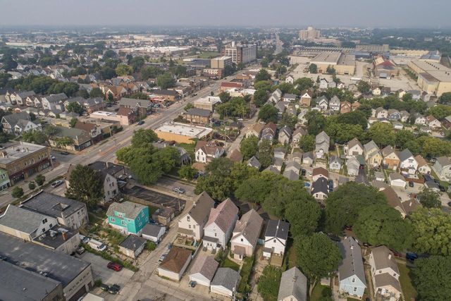 810 S 36th STREET, Milwaukee, WI 53215