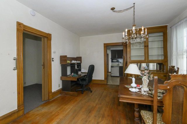 810 S 36th STREET, Milwaukee, WI 53215