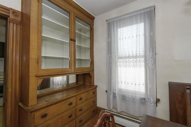 810 S 36th STREET, Milwaukee, WI 53215