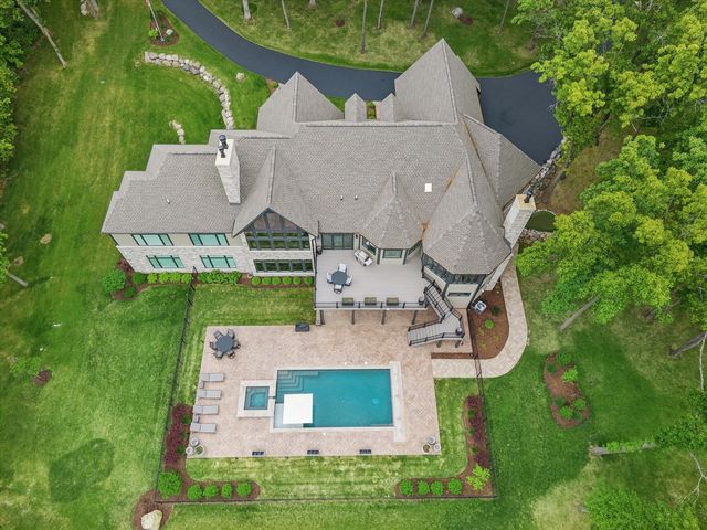 3873 Carlisle Drive, Crystal Lake, IL 60012