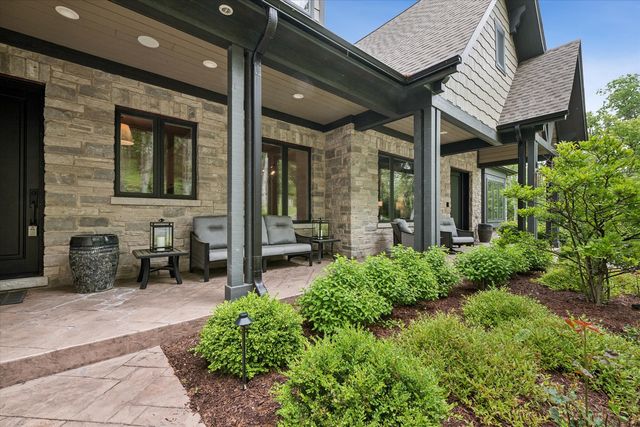 3873 Carlisle Drive, Crystal Lake, IL 60012