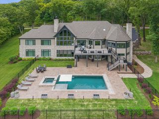 3873 Carlisle Drive, Crystal Lake, IL 60012