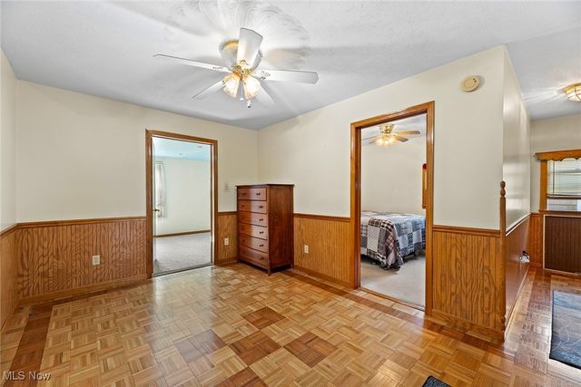 43 S Van Buren Avenue, Barberton, OH 44203