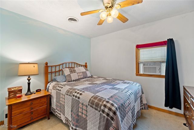 43 S Van Buren Avenue, Barberton, OH 44203