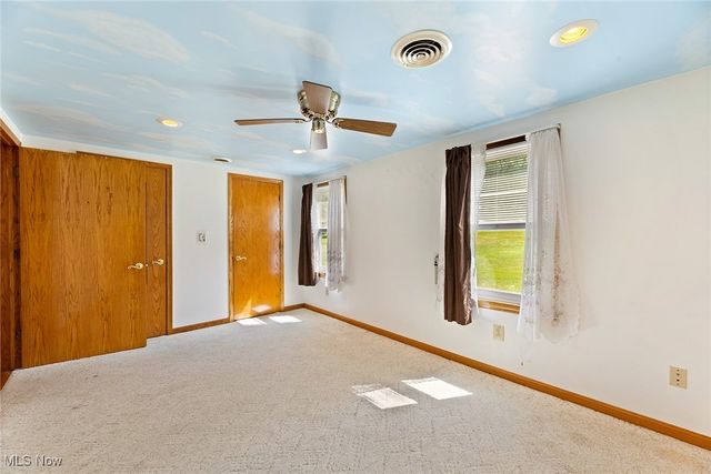 43 S Van Buren Avenue, Barberton, OH 44203