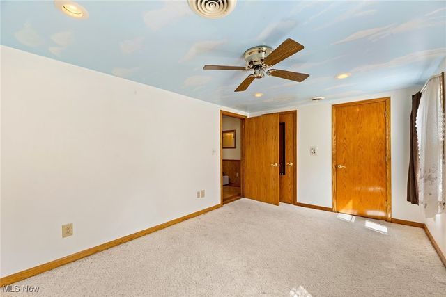 43 S Van Buren Avenue, Barberton, OH 44203